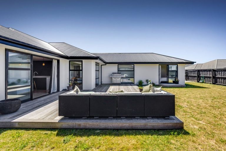 Photo of property in 100 Northmoor Boulevard, Rolleston, 7615