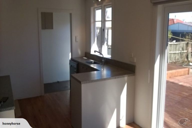 Photo of property in 145 Wainoni Road, Avondale, Christchurch, 8061