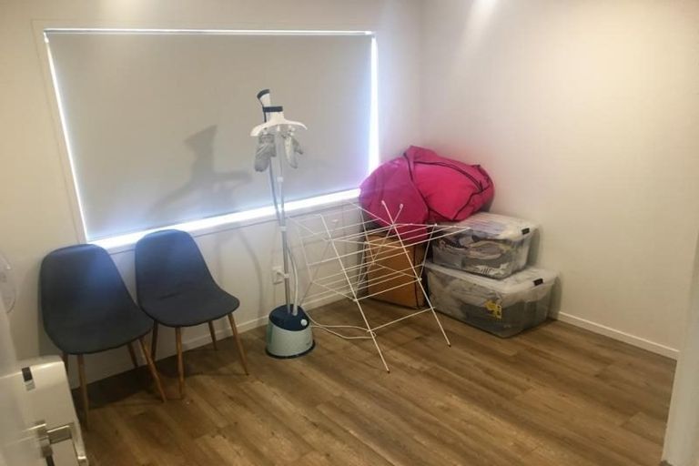 Photo of property in 34 Kelman Road, Kelston, Auckland, 0602