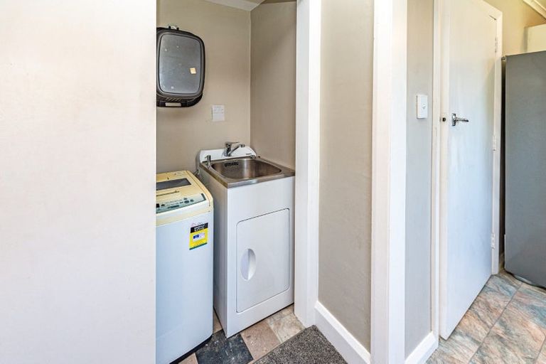 Photo of property in 5 Mosston Road, Castlecliff, Whanganui, 4501