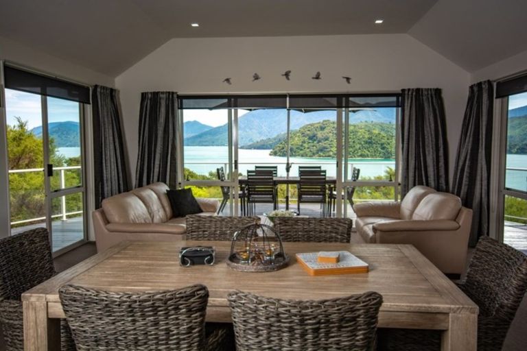 Photo of property in 16 Lawrence Street, Havelock, 7100