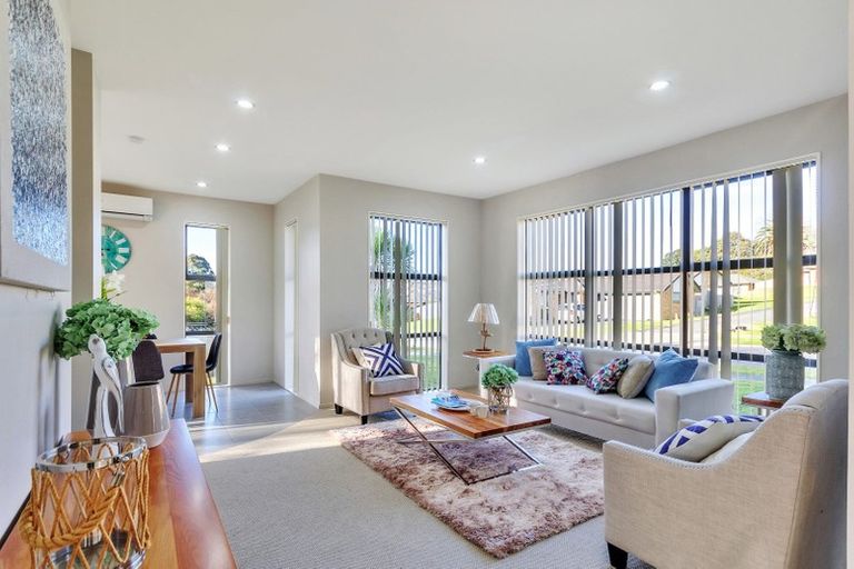 Photo of property in 37 Cartmel Avenue, Massey, Auckland, 0614