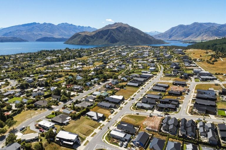 Photo of property in 38 Clearview Street, Wanaka, 9305