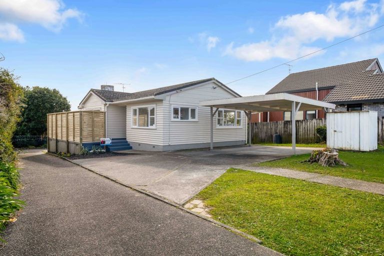 Photo of property in 1/66 Coronation Road, Hillcrest, Auckland, 0627