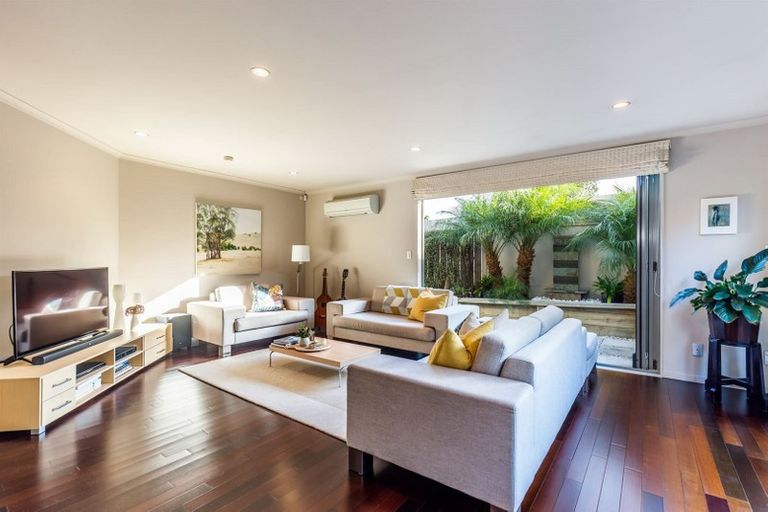 Photo of property in 20 Himikera Avenue, Avondale, Auckland, 1026