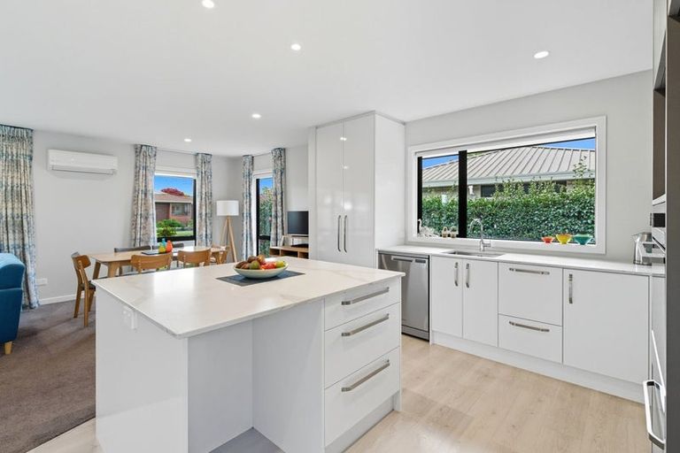 Photo of property in 1/4 Alvaston Drive, Halswell, Christchurch, 8025