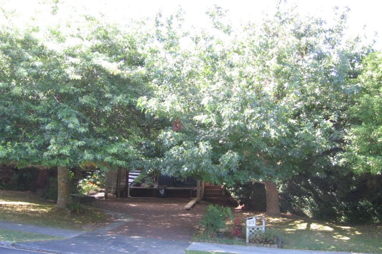 Photo of property in 37 Brigantine Drive, Beach Haven, Auckland, 0626