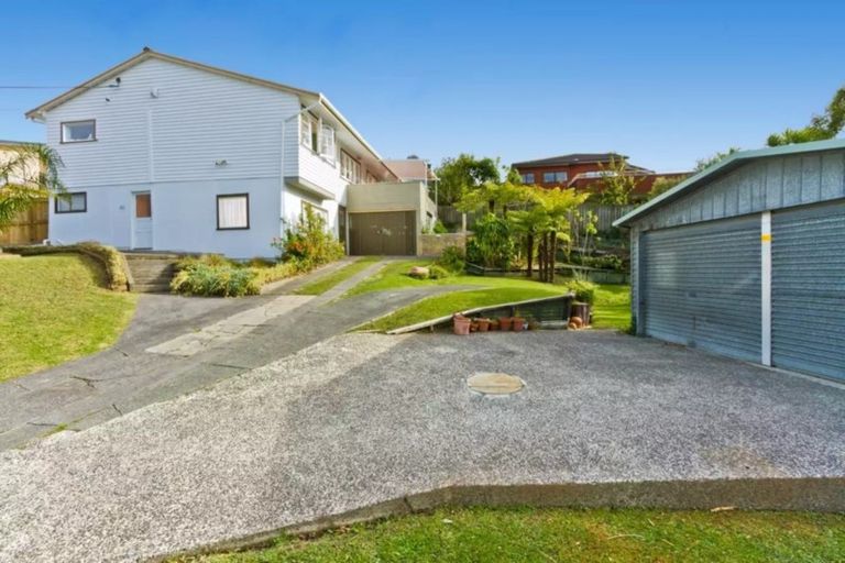 Photo of property in 50 Hebron Road, Waiake, Auckland, 0630