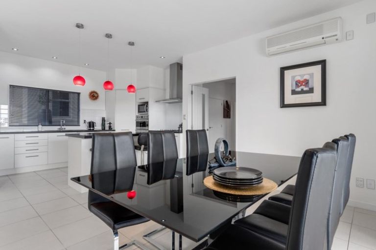 Photo of property in 23 Glenpark Crescent, Bethlehem, Tauranga, 3110