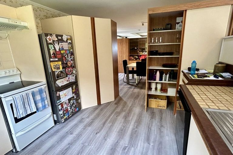 Photo of property in 131 Winara Avenue, Waikanae, 5036