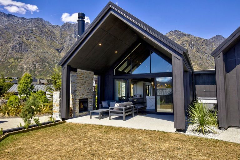 Photo of property in 3 Aberdare Court, Jacks Point, Queenstown, 9371