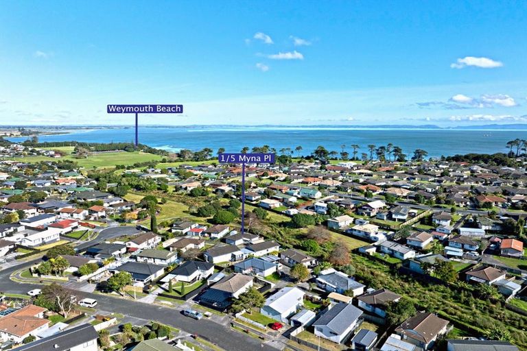 Photo of property in 1/5 Myna Place, Weymouth, Auckland, 2103