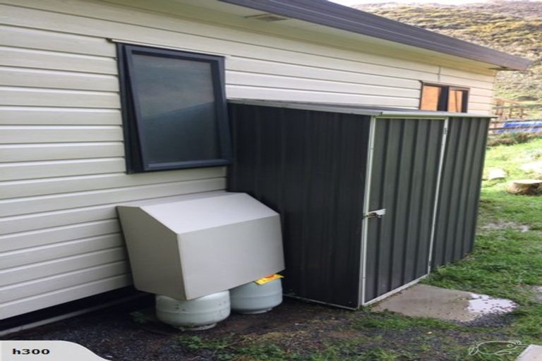 Photo of property in 82 Southernthread Road, Brooklyn, Wellington, 6021