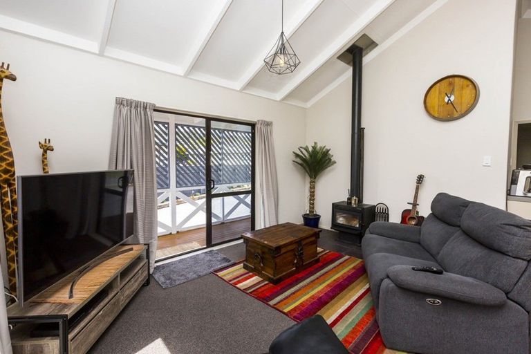 Photo of property in 7 Moonstone Grove, Birchville, Upper Hutt, 5018