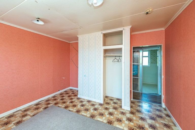 Photo of property in 70 Manuka Street, Castlecliff, Whanganui, 4501