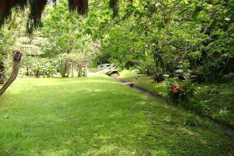 Photo of property in 62 Braemar Road, Castor Bay, Auckland, 0620