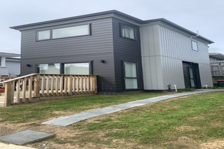 Photo of property in 5a Cosy Place, Howick, Auckland, 2014