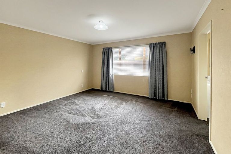 Photo of property in 53 Branigan Parade, Kelvin Grove, Palmerston North, 4414
