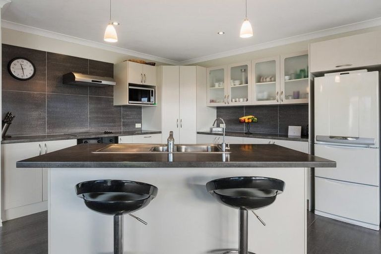 Photo of property in 8 Kasey Josh Place, Katikati, 3129