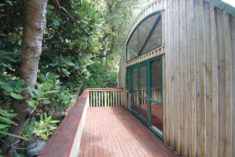 Photo of property in 5 Waikarekare Lane, Karekare, New Lynn, 0772