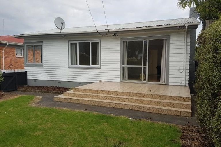 Photo of property in 9a Gloucester Road, Manurewa, Auckland, 2102
