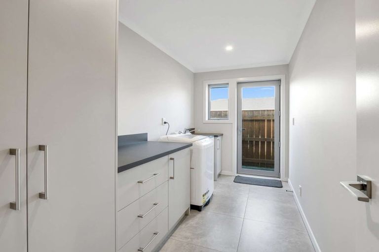 Photo of property in 5 Hydrangea Lane, Milson, Palmerston North, 4414