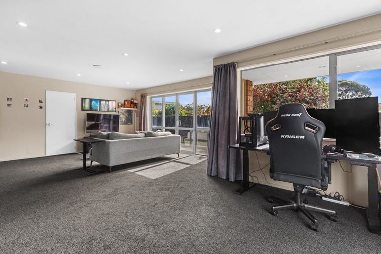 Photo of property in 238a Breezes Road, Aranui, Christchurch, 8061