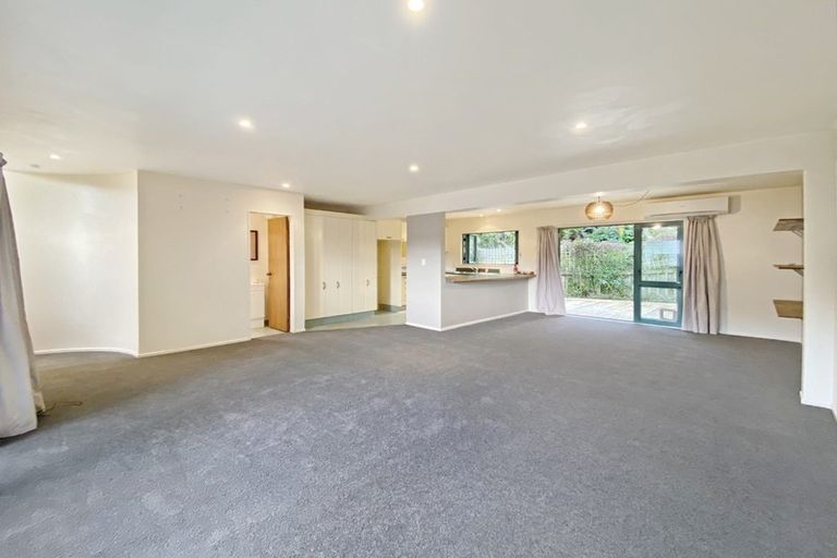 Photo of property in 7 Oak Grove, Mount Cook, Wellington, 6011
