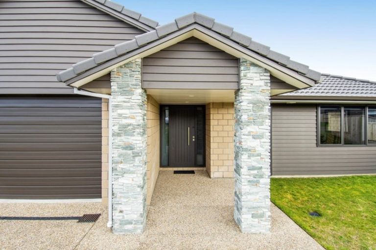 Photo of property in 60 Puhirake Crescent, Pyes Pa, Tauranga, 3112