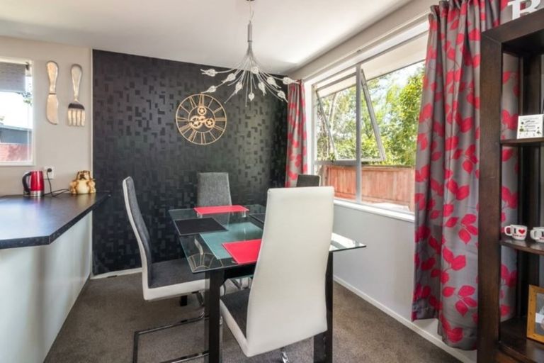 Photo of property in 2/11 Manatu Lane, Waltham, Christchurch, 8023