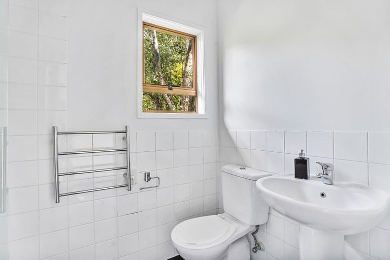 Photo of property in 36 Portobello Place, Torbay, Auckland, 0630