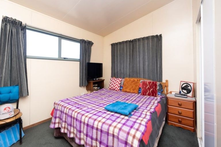 Photo of property in 1 Tauhuri Street, Manaia, 4678