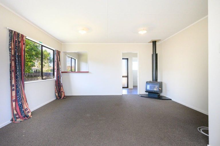 Photo of property in 67 Geraldine Crescent, Cloverlea, Palmerston North, 4412