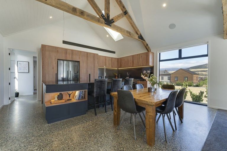 Photo of property in 52 Cunninghams Drive, Jacks Point, Queenstown, 9371