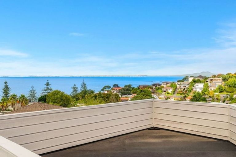 Photo of property in 83 Deep Creek Road, Waiake, Auckland, 0630