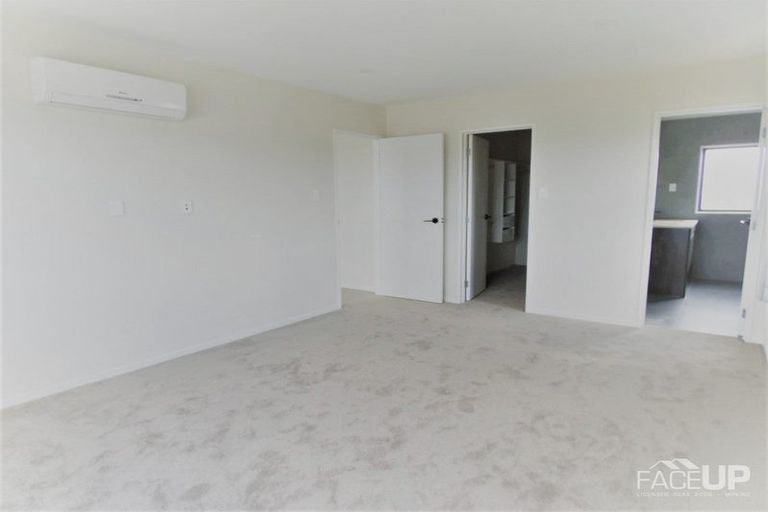 Photo of property in 14 Habitat Place, Hobsonville, Auckland, 0616