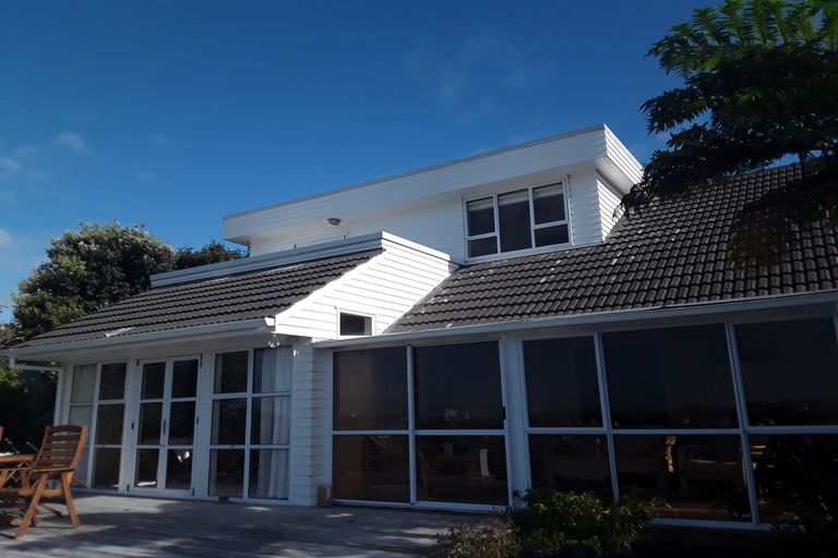 Photo of property in 46 Howard Road, Northcote, Auckland, 0627