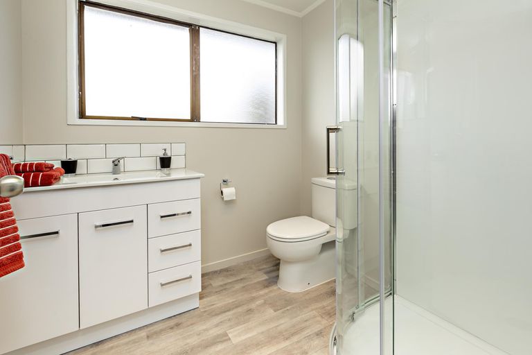 Photo of property in 10 Darnell Crescent, Clover Park, Auckland, 2019