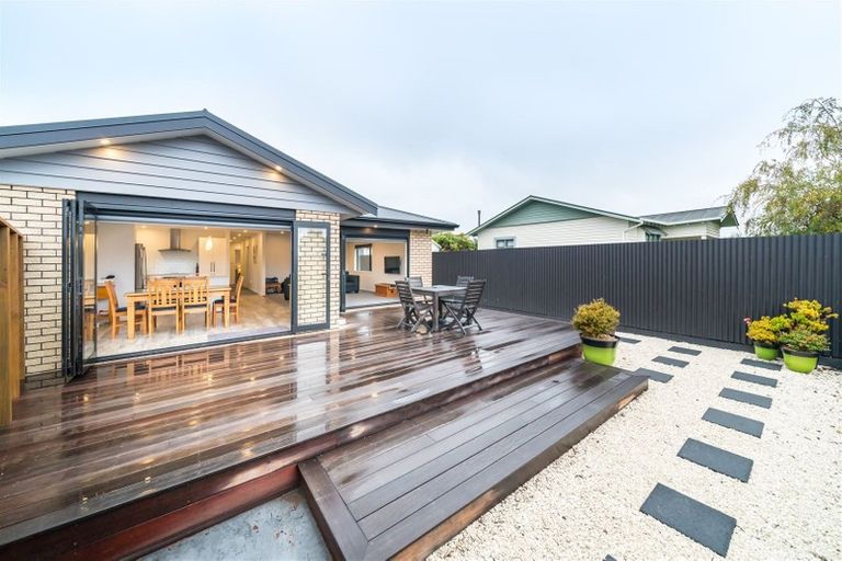 Photo of property in 16 Douglas Street, West End, Palmerston North, 4412