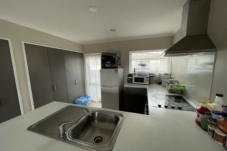 Photo of property in 35 Earlsworth Road, Mangere East, Auckland, 2024