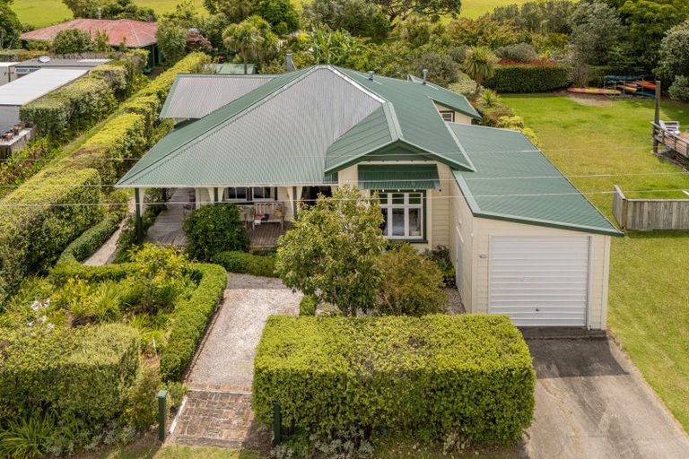 Photo of property in 35 Pa Road, Hahei, Whitianga, 3591
