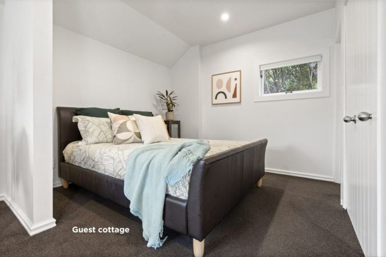 Photo of property in 8 Glen Road, Stokes Valley, Lower Hutt, 5019