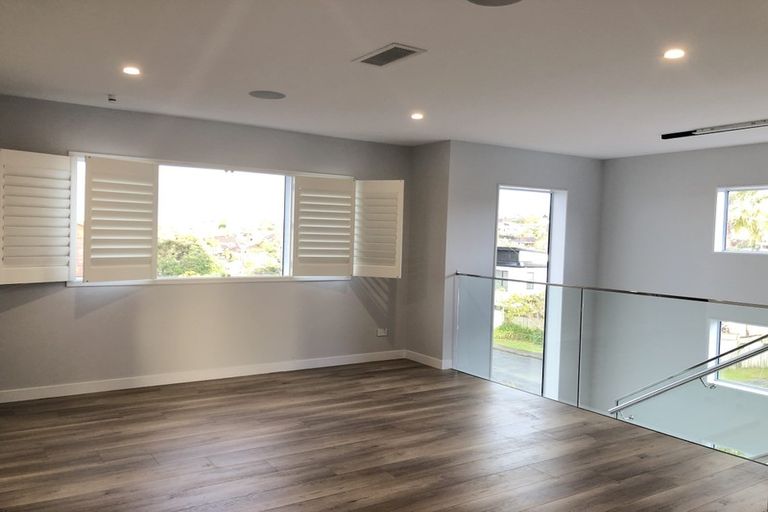 Photo of property in 25 Bevyn Street, Castor Bay, Auckland, 0620