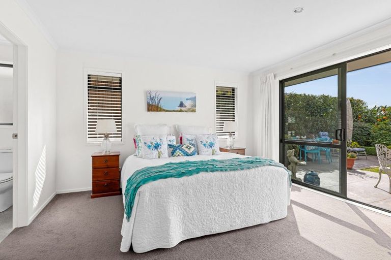 Photo of property in 6 Valley View, Bethlehem, Tauranga, 3110