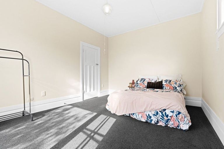 Photo of property in 33 Mako Mako Road, Levin, 5510