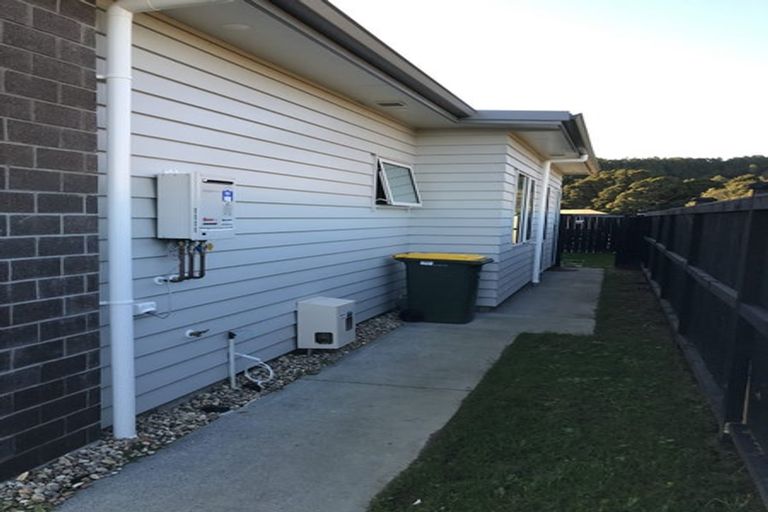 Photo of property in 41 Vogwill Road, Kumeu, 0810