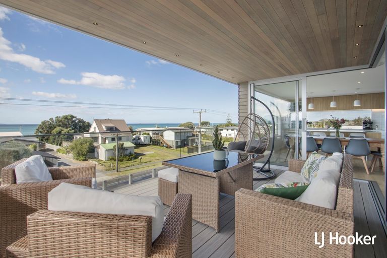 Photo of property in 246 Seaforth Road, Waihi Beach, 3611