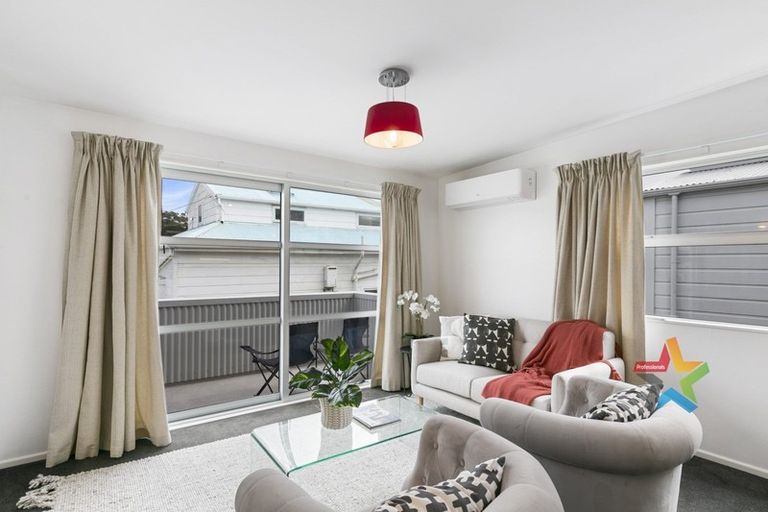 Photo of property in 51a Herald Street, Berhampore, Wellington, 6023