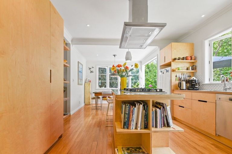 Photo of property in 54 Plunket Terrace, Hamilton East, Hamilton, 3216