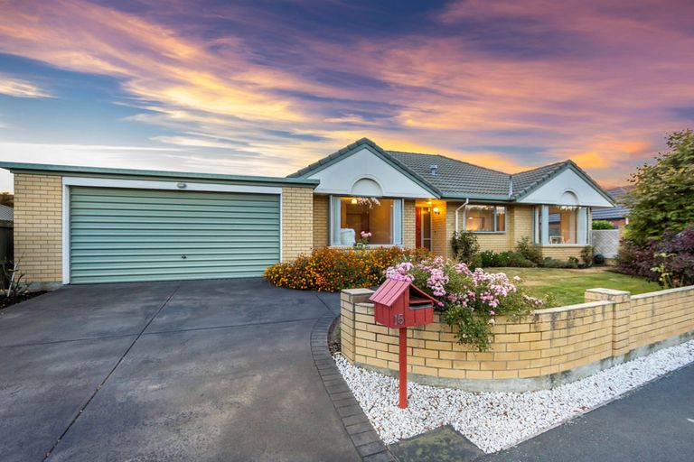 Photo of property in 1/15 Showgate Avenue, Sockburn, Christchurch, 8042